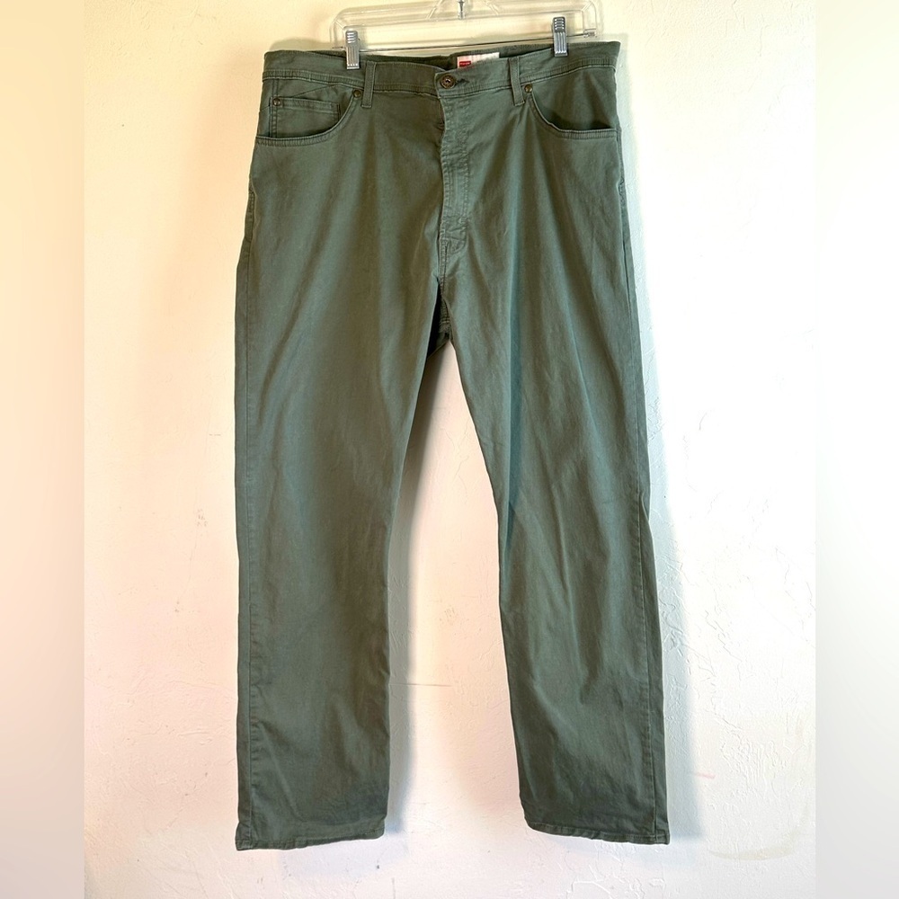 Wrangler Straight Fit Premium Quality Olive/Army Green Jeans Sz: 40x30